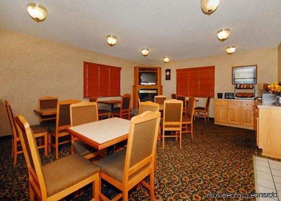 Quality Inn & Suites Sturgeon Bay Restaurant photo